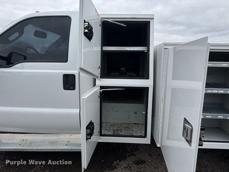 image for item EG2535 2014 Ford F550 Super Duty utility bed pickup truck