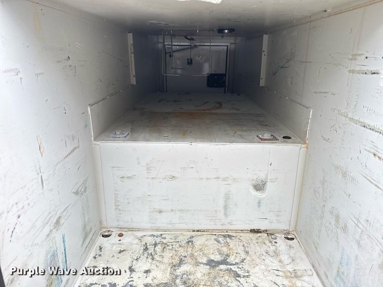 image for item EG2535 2014 Ford F550 Super Duty utility bed pickup truck