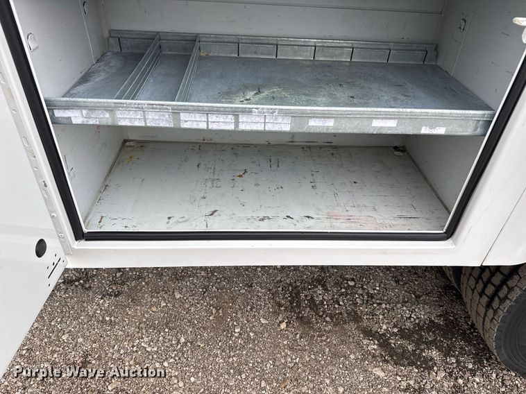 image for item EG2535 2014 Ford F550 Super Duty utility bed pickup truck