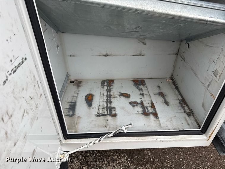 image for item EG2535 2014 Ford F550 Super Duty utility bed pickup truck