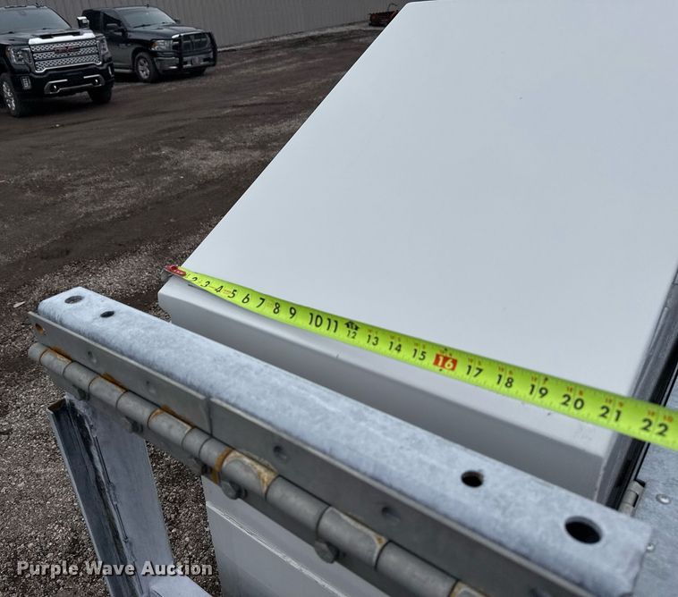 image for item EG2535 2014 Ford F550 Super Duty utility bed pickup truck