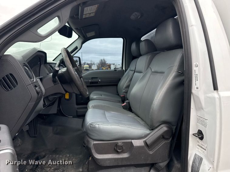 image for item EG2535 2014 Ford F550 Super Duty utility bed pickup truck