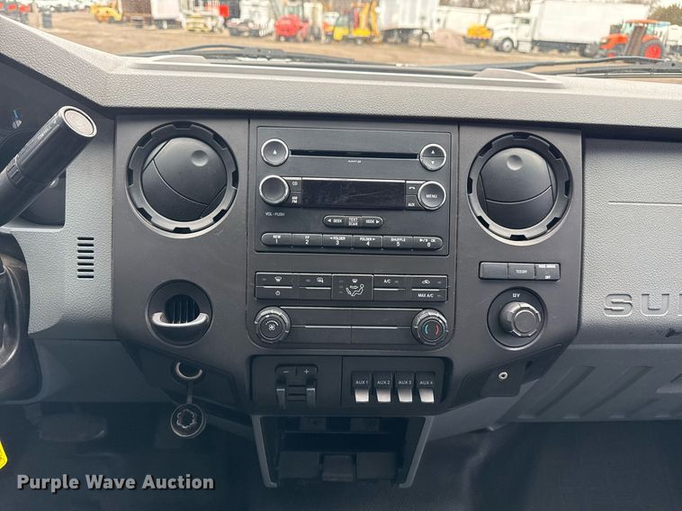 image for item EG2535 2014 Ford F550 Super Duty utility bed pickup truck