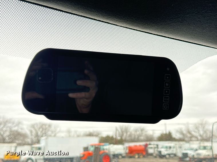 image for item EG2535 2014 Ford F550 Super Duty utility bed pickup truck