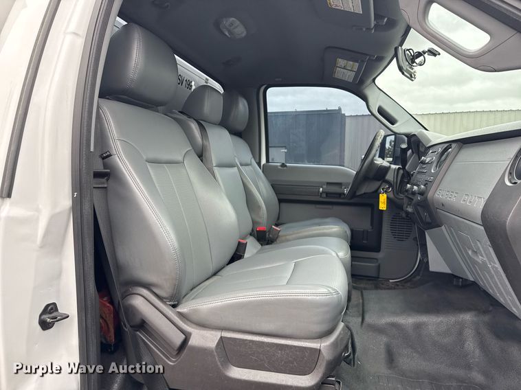 image for item EG2535 2014 Ford F550 Super Duty utility bed pickup truck