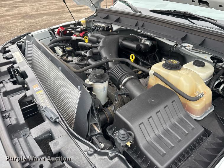 image for item EG2535 2014 Ford F550 Super Duty utility bed pickup truck