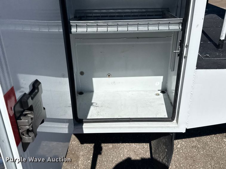 image for item EG2577 2020 Ford F550 Super Duty bucket truck