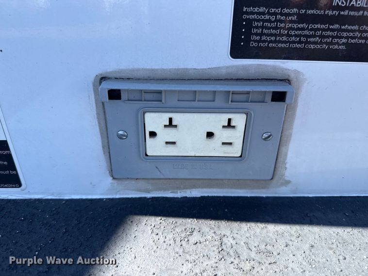 image for item EG2577 2020 Ford F550 Super Duty bucket truck