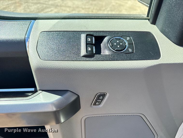 image for item EG2577 2020 Ford F550 Super Duty bucket truck