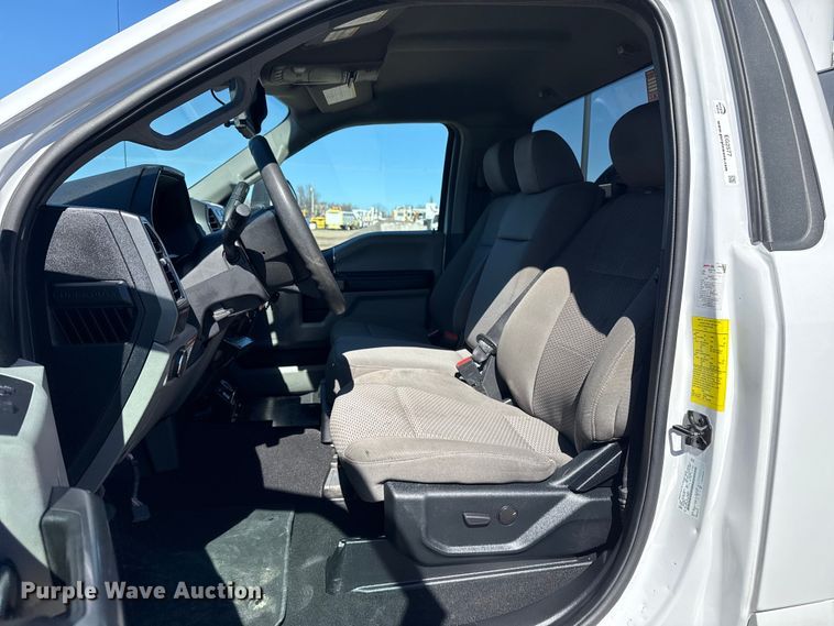 image for item EG2577 2020 Ford F550 Super Duty bucket truck