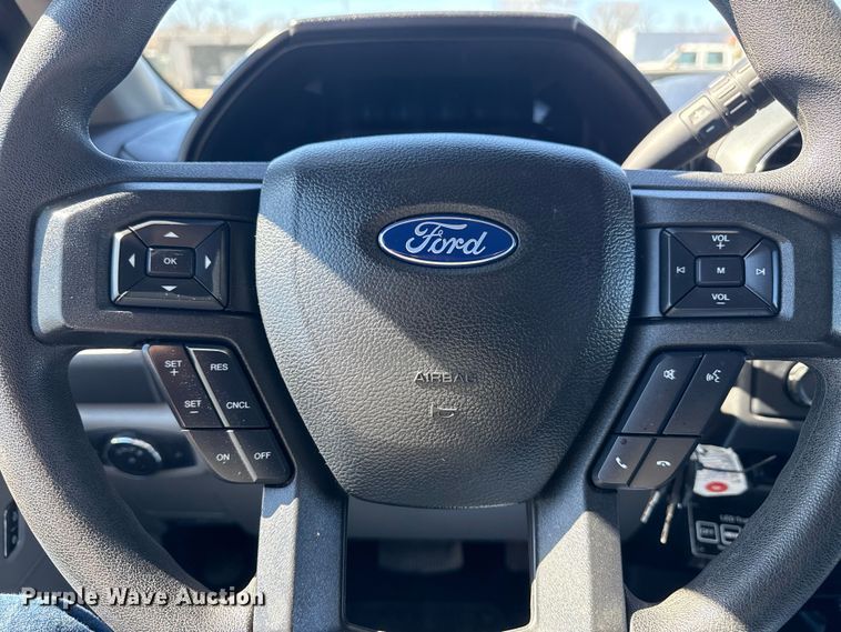 image for item EG2577 2020 Ford F550 Super Duty bucket truck