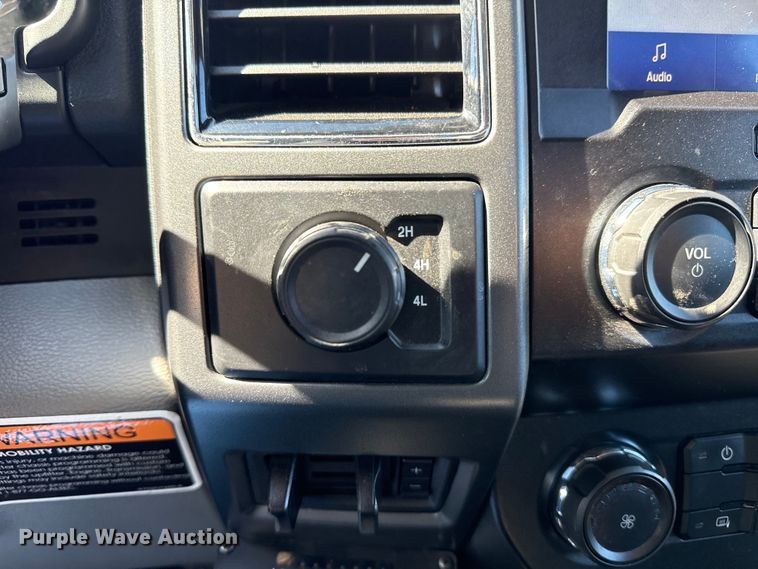 image for item EG2577 2020 Ford F550 Super Duty bucket truck