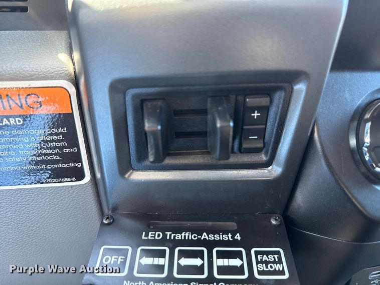 image for item EG2577 2020 Ford F550 Super Duty bucket truck