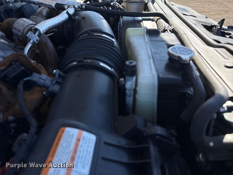 image for item EG2577 2020 Ford F550 Super Duty bucket truck