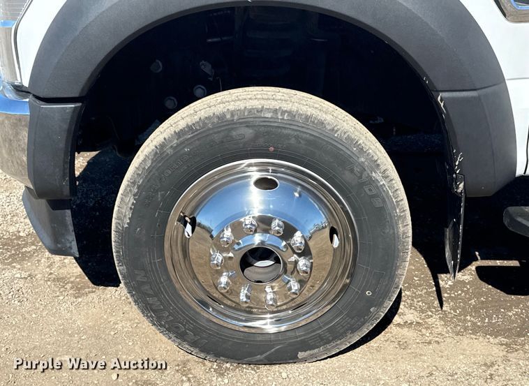 image for item EG2577 2020 Ford F550 Super Duty bucket truck