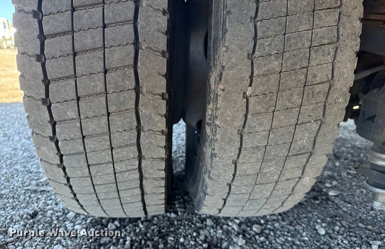 image for item EG2577 2020 Ford F550 Super Duty bucket truck