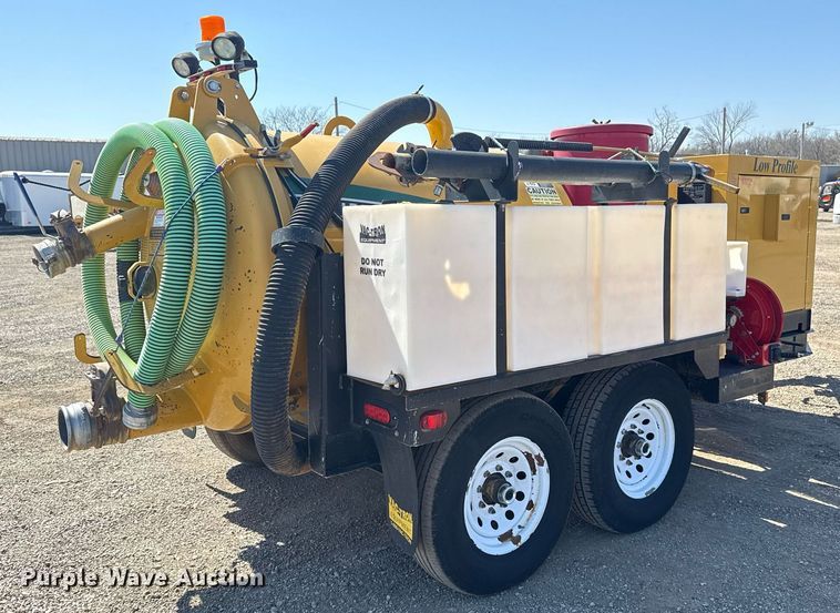 image for item EG2641 2010 Vermeer LP555DT vacuum excavator