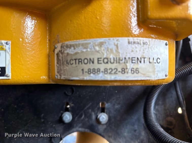 image for item EG2641 2010 Vermeer LP555DT vacuum excavator