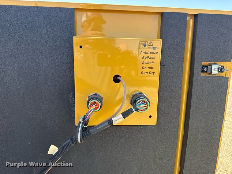 image for item EG2641 2010 Vermeer LP555DT vacuum excavator