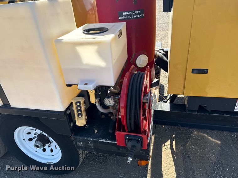 image for item EG2641 2010 Vermeer LP555DT vacuum excavator