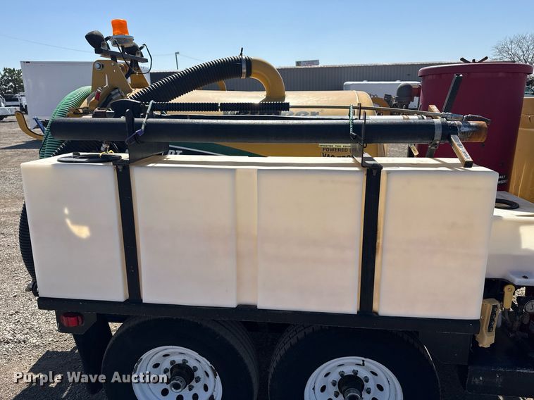 image for item EG2641 2010 Vermeer LP555DT vacuum excavator