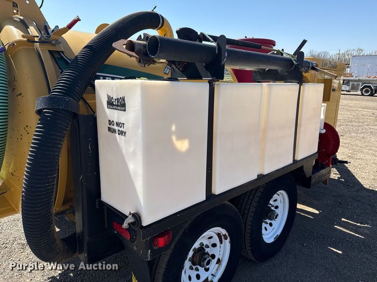 image for item EG2641 2010 Vermeer LP555DT vacuum excavator