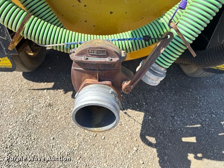 image for item EG2641 2010 Vermeer LP555DT vacuum excavator