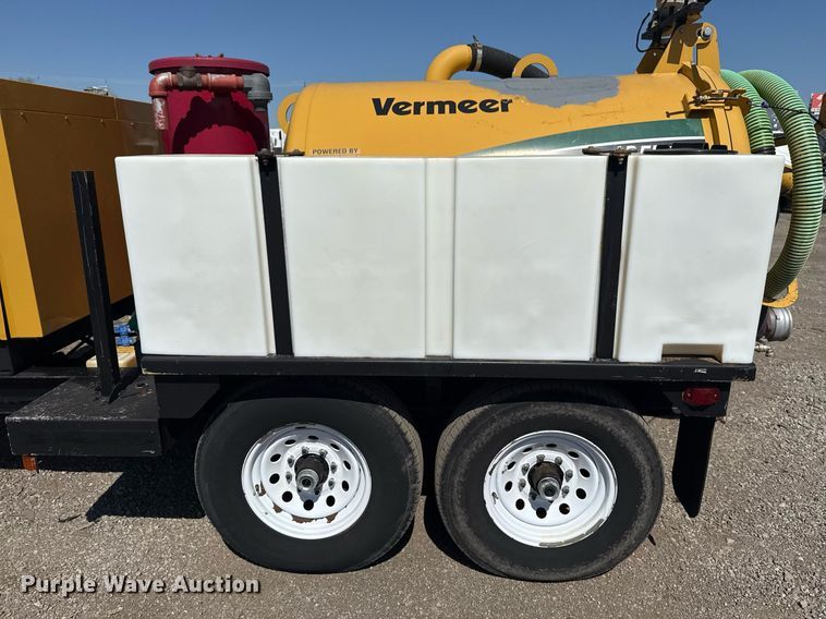 image for item EG2641 2010 Vermeer LP555DT vacuum excavator