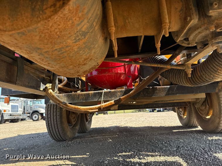 image for item EG2641 2010 Vermeer LP555DT vacuum excavator