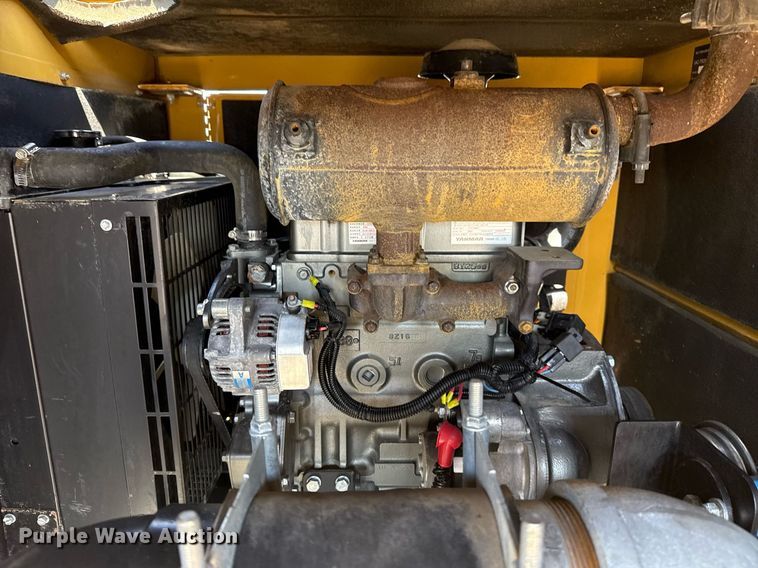 image for item EG2641 2010 Vermeer LP555DT vacuum excavator