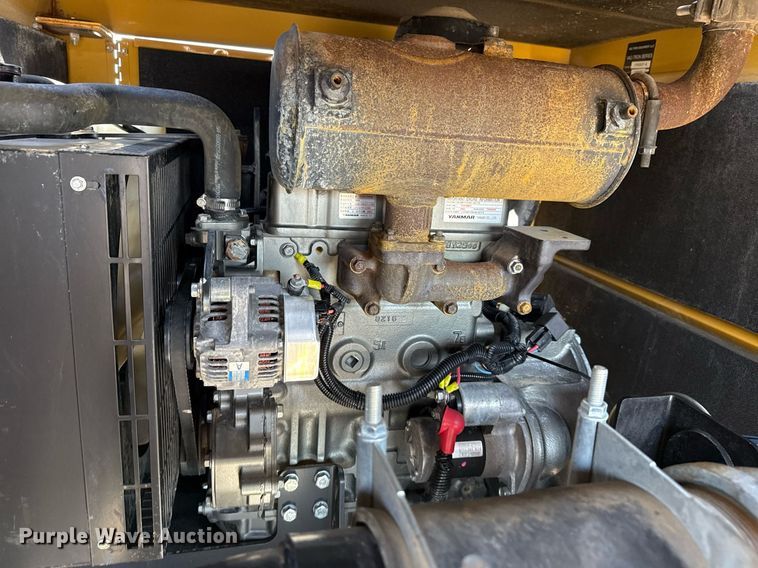 image for item EG2641 2010 Vermeer LP555DT vacuum excavator