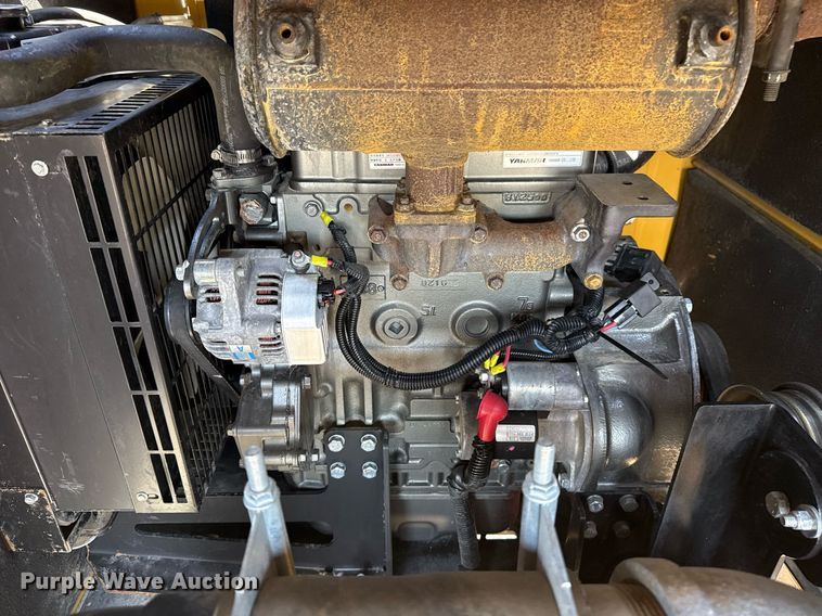 image for item EG2641 2010 Vermeer LP555DT vacuum excavator