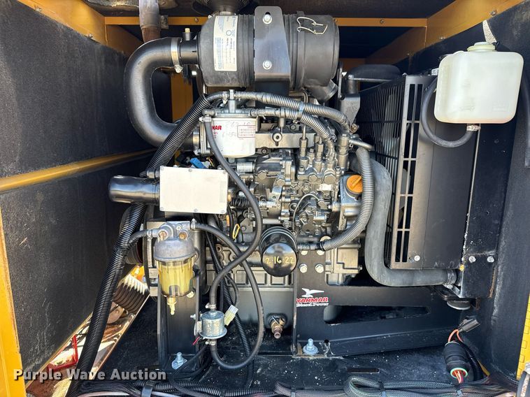 image for item EG2641 2010 Vermeer LP555DT vacuum excavator