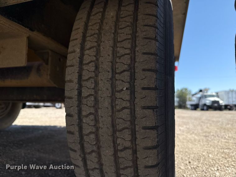 image for item EG2641 2010 Vermeer LP555DT vacuum excavator