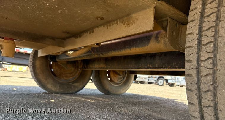 image for item EG2641 2010 Vermeer LP555DT vacuum excavator