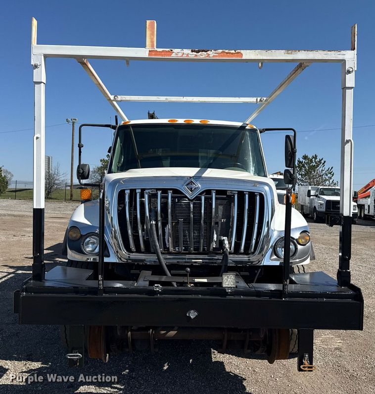 image for item EG2644 2009 International 7500 Crew Cab crane truck