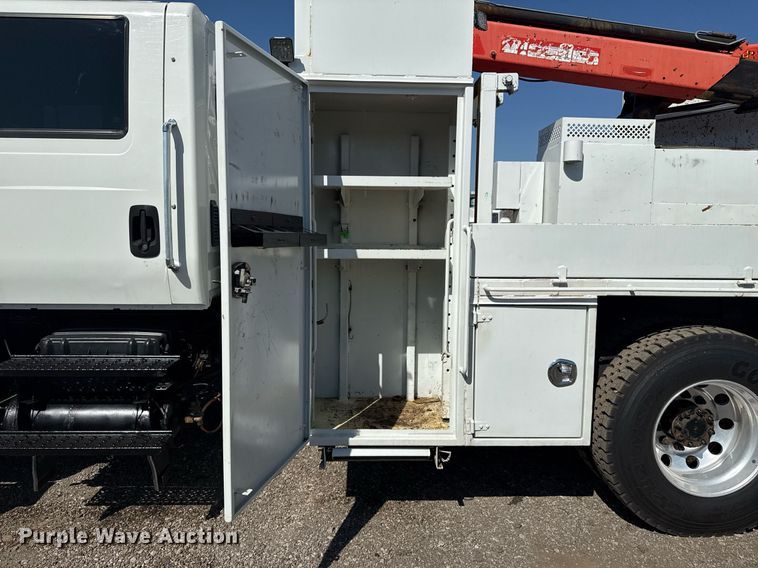 image for item EG2644 2009 International 7500 Crew Cab crane truck