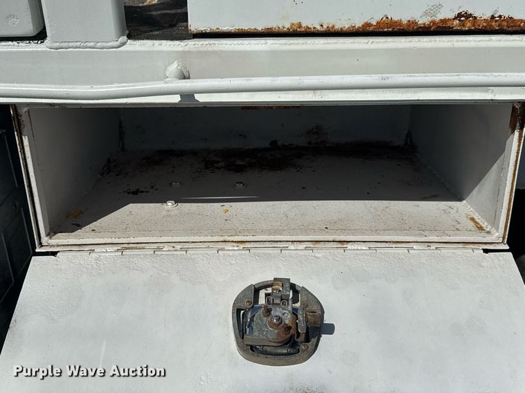 image for item EG2644 2009 International 7500 Crew Cab crane truck