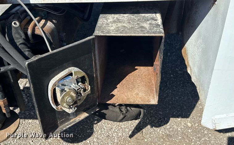 image for item EG2644 2009 International 7500 Crew Cab crane truck