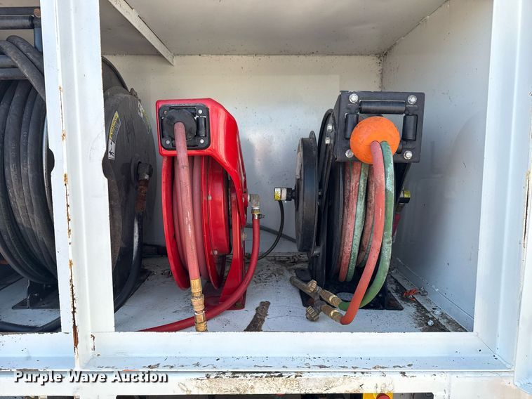 image for item EG2644 2009 International 7500 Crew Cab crane truck