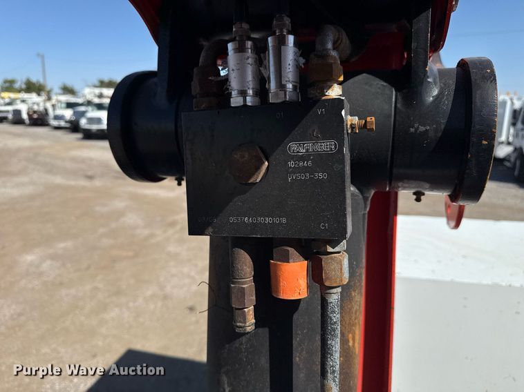 image for item EG2644 2009 International 7500 Crew Cab crane truck