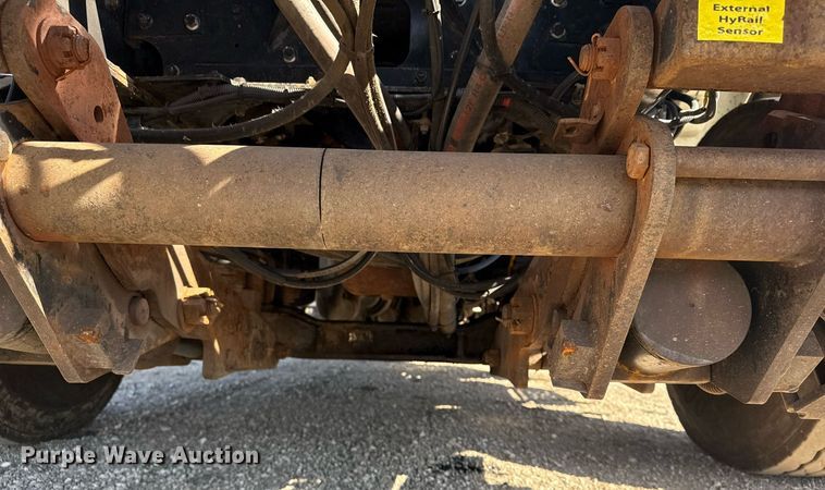 image for item EG2644 2009 International 7500 Crew Cab crane truck