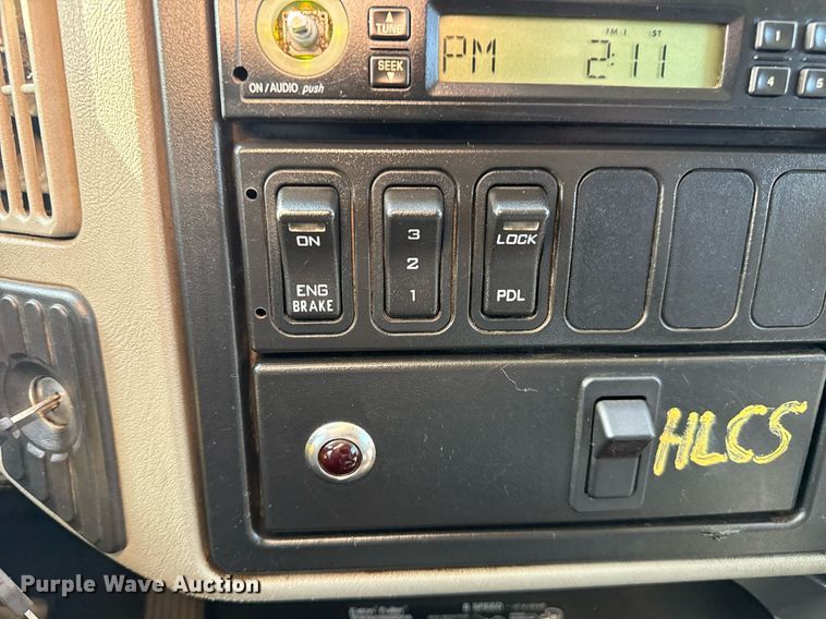 image for item EG2644 2009 International 7500 Crew Cab crane truck