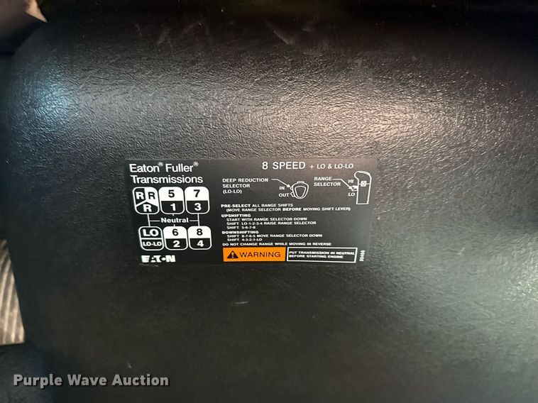 image for item EG2644 2009 International 7500 Crew Cab crane truck