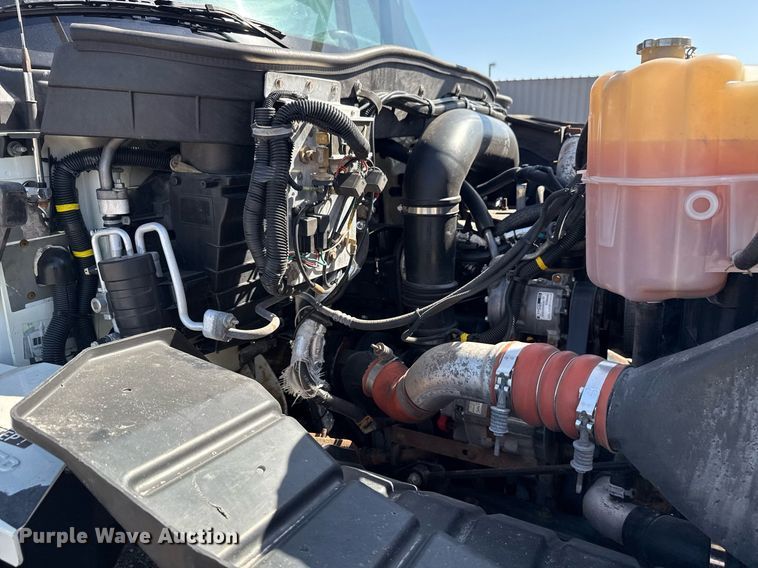 image for item EG2644 2009 International 7500 Crew Cab crane truck