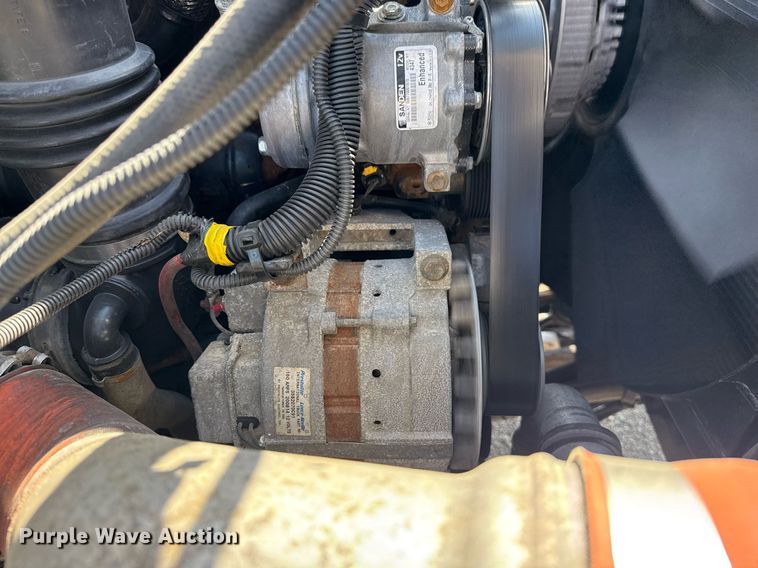 image for item EG2644 2009 International 7500 Crew Cab crane truck