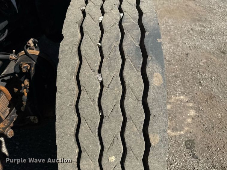 image for item EG2644 2009 International 7500 Crew Cab crane truck