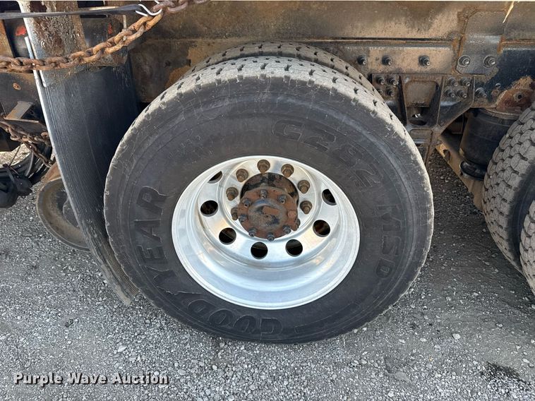 image for item EG2644 2009 International 7500 Crew Cab crane truck