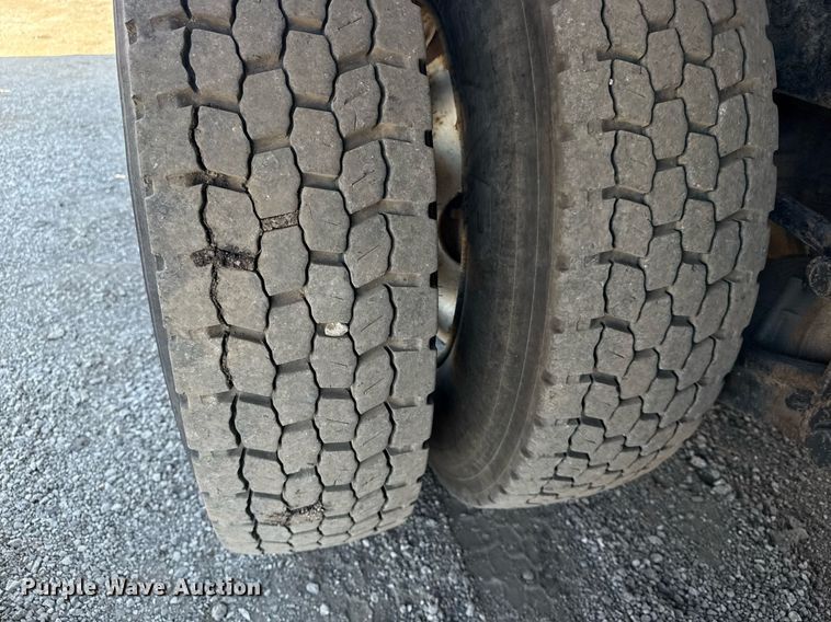 image for item EG2644 2009 International 7500 Crew Cab crane truck