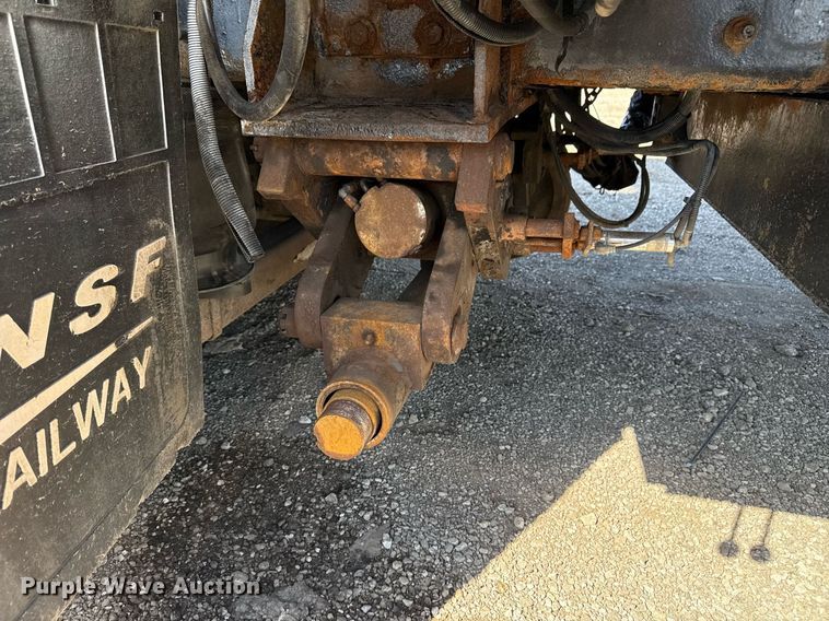 image for item EG2644 2009 International 7500 Crew Cab crane truck